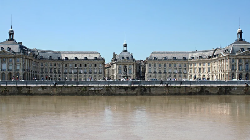 Bordeaux : le centre, les quais, sans liste noire