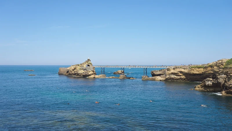 Webcams Biarritz : le Rocher de la Vierge en direct