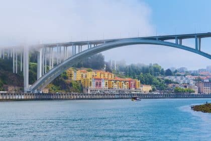 une-vue-panoramique-de-porto-une-destination-inoubliable-pour-un-sejour-de-3-jours