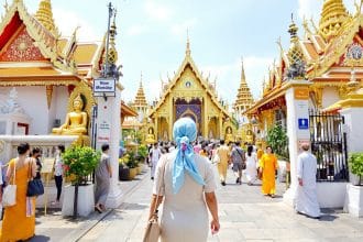 Couleurs à éviter en Thaïlande pour un voyage sans faux pas culturel